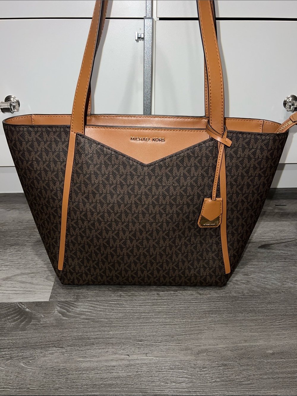 MICHAEL KORS Whitney Medium Leather Brown Signature Logo Handbag Tote - Picture 3 of 13